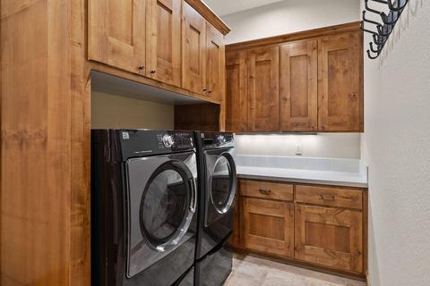 60511 Snap Shot Loop, Bend, OR 97702 photo 25
