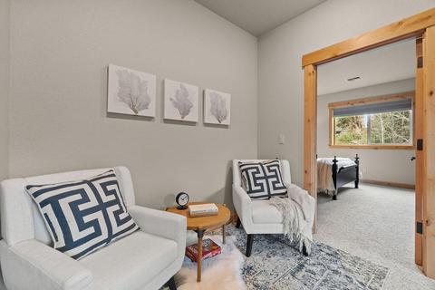 60511 Snap Shot Loop, Bend, OR 97702 photo 21