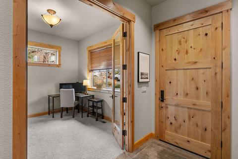 60511 Snap Shot Loop, Bend, OR 97702 photo 23