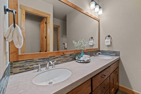 60511 Snap Shot Loop, Bend, OR 97702 photo 11