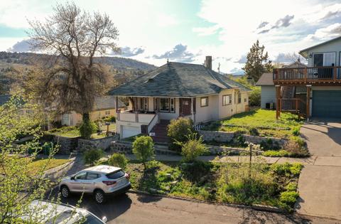 327-331 Jefferson St, Klamath Falls, OR 97601