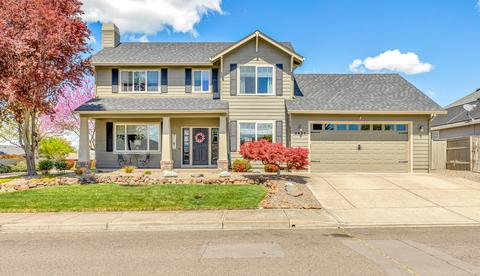 3431 Viewpoint Dr, Medford, OR 97504