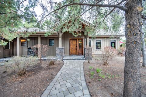 17717 Caldera Springs Dr, Bend, OR 97707