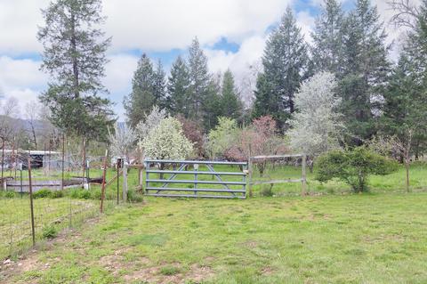 155 Maureen Dr, Cave Junction, OR 97523 photo 33