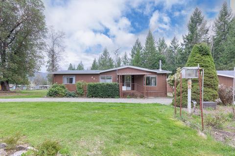 155 Maureen Dr, Cave Junction, OR 97523 photo 2