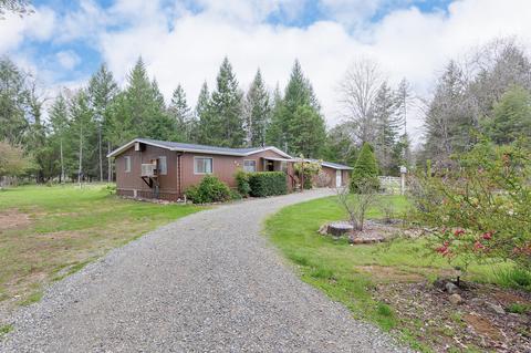 155 Maureen Dr, Cave Junction, OR 97523 photo 3