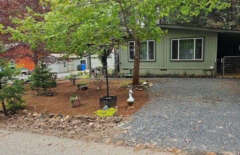 611 Sherwood Ave, Cave Junction, OR 97523