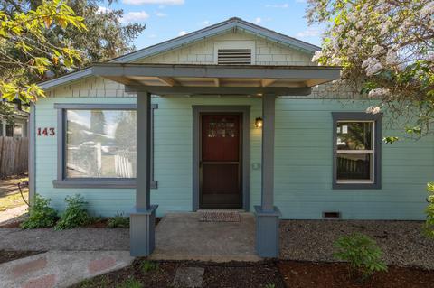 143 Napa St, Eagle Point, OR 97524