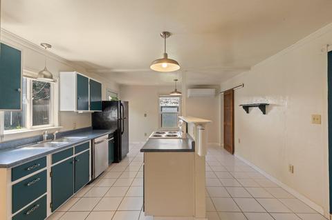 143 Napa St, Eagle Point, OR 97524 photo 6