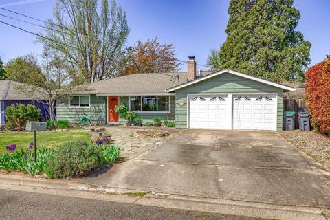 616 Carrington Ave, Medford, OR 97504