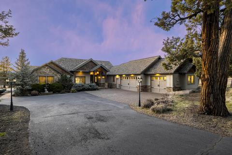 17640 Mountain View Rd, Sisters, OR 97759