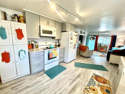 64100 N Highwy 97 #30, Bend, OR 97701