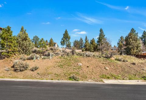 1406 NW Ogden Ave, Bend, OR 97703