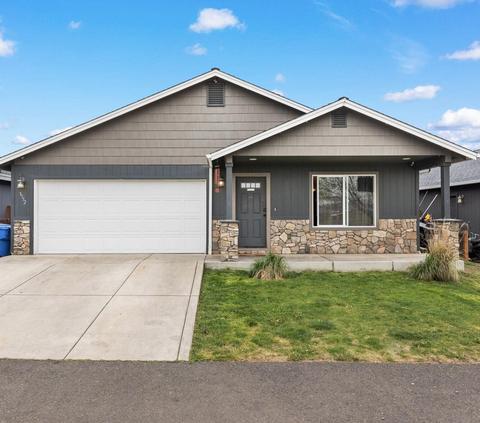 3552 Avenue G, White City, OR 97503