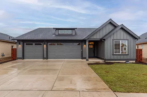 1260 NE Henry Dr, Prineville, OR 97754