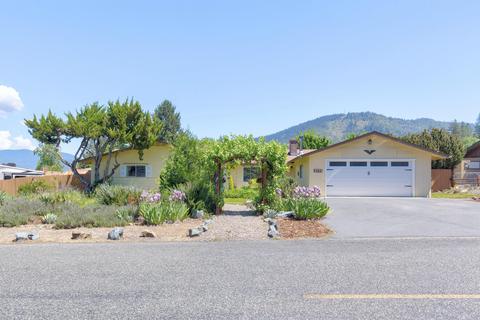 2071 Mayfield Dr, Grants Pass, OR 97527