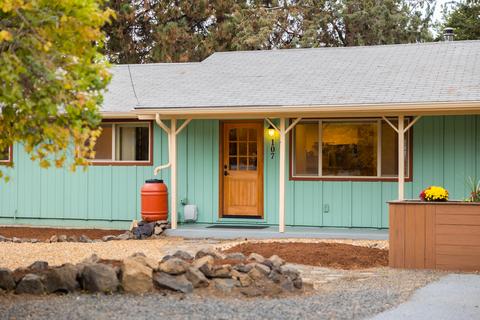 107 SE Cessna Dr, Bend, OR 97702