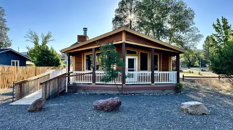 139 Heather Ln, Shady Cove, OR 97539