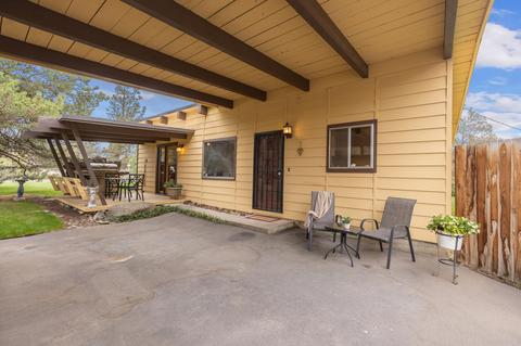 64540 Riverview Ave, Bend, OR 97703 photo 3