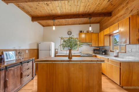 64540 Riverview Ave, Bend, OR 97703 photo 9