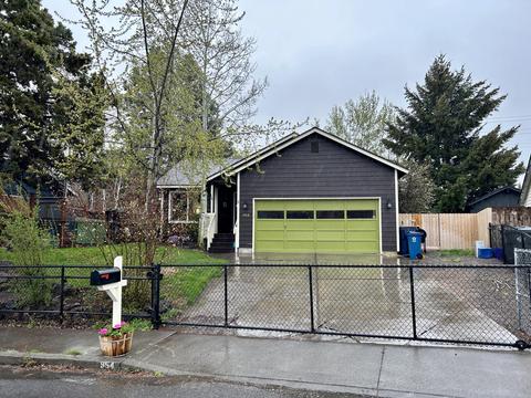 954 NE Lena Pl, Bend, OR 97701