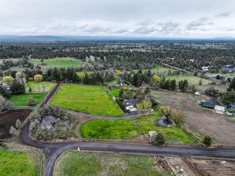 22236 Kevin Dr, Bend, OR 97701 photo 40