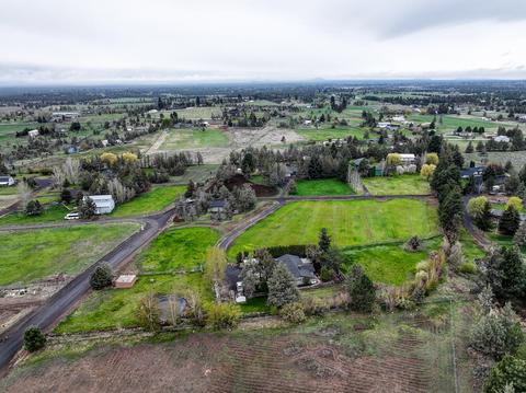 22236 Kevin Dr, Bend, OR 97701 photo 38