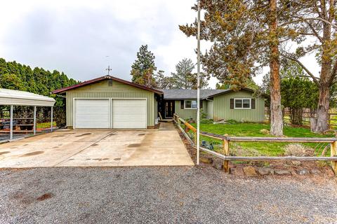 22236 Kevin Dr, Bend, OR 97701 photo 2