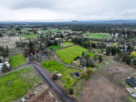 22236 Kevin Dr, Bend, OR 97701 photo 39