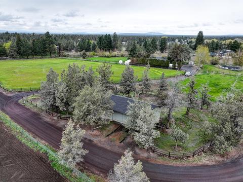 22236 Kevin Dr, Bend, OR 97701 photo 41
