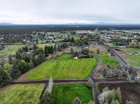 22236 Kevin Dr, Bend, OR 97701 photo 34