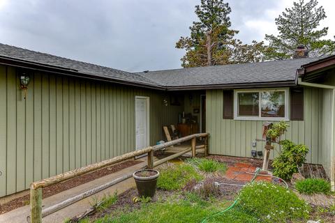 22236 Kevin Dr, Bend, OR 97701 photo 3