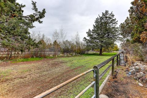 22236 Kevin Dr, Bend, OR 97701 photo 31