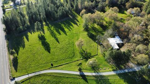 308 Stringer Gap Rd, Grants Pass, OR 97527 photo 3