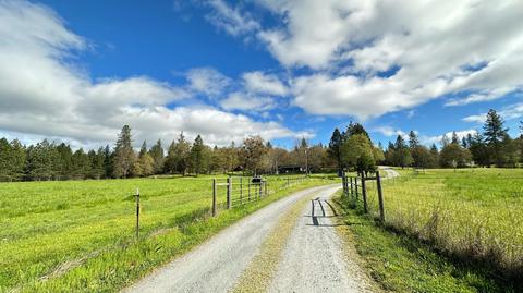 308 Stringer Gap Rd, Grants Pass, OR 97527 photo 4