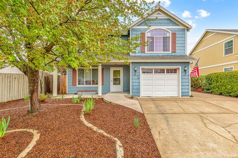1909 Regal Ave, Medford, OR 97501