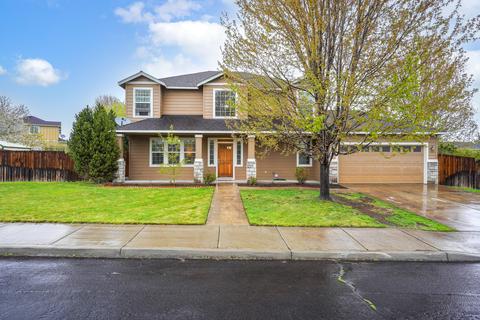 2225 SW Kalama Ave, Redmond, OR 97756