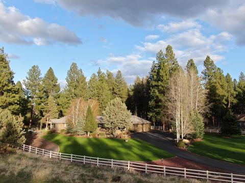 69882 W Meadow Pkwy, Sisters, OR 97759