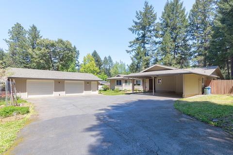 142 Jonathan Ct, Cave Junction, OR 97523 photo 1