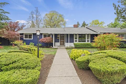 2532 Sandy Ter, Medford, OR 97504