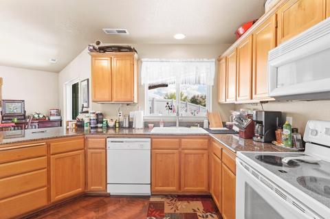 953 Crystal Dr, Eagle Point, OR 97524 photo 13