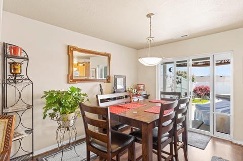 953 Crystal Dr, Eagle Point, OR 97524 photo 10