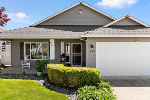 953 Crystal Dr, Eagle Point, OR 97524 photo 4