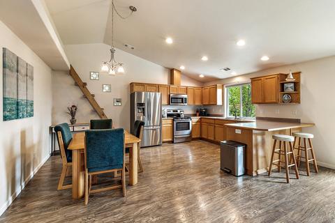 406 Westminster Dr, Eagle Point, OR 97524 photo 10