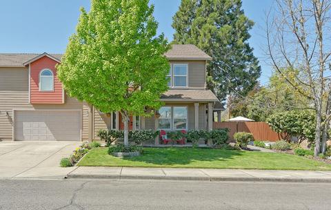 449 N Seventh St, Central Point, OR 97502 photo 1
