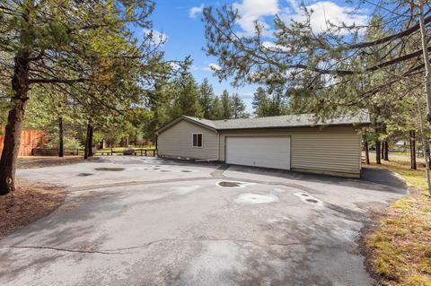 55870 Blue Eagle Rd, Bend, OR 97707