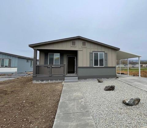 93 Northridge Ter #SPC 50, Medford, OR 97501