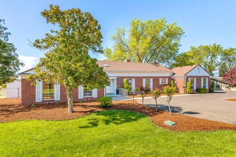 2038 Coker Butte Rd, Medford, OR 97504