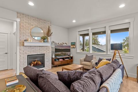 60096 SE Ruby Peak Loop, Bend, OR 97702 photo 12