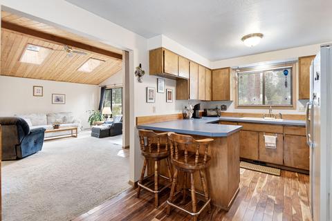 60975 Amethyst St, Bend, OR 97702 photo 4
